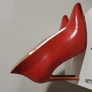 NIB $1100 Francesco Russo red high top heeled pumps